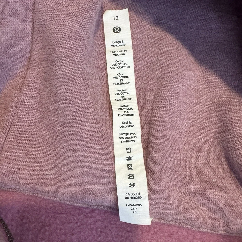 lululemon athletica nice sweatshirt